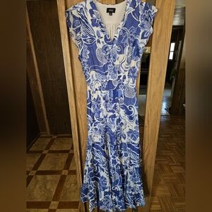 MSK Sz M Blue and White Floral Print Dress